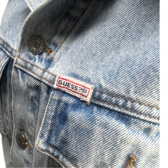 VTG 90's GUESS by George Marciano Light Wash Denim Jacket with Velvet Collar - Picture 10 of 10